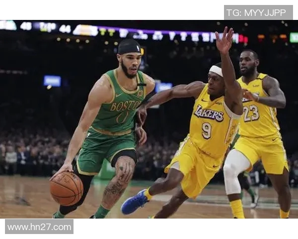 火箭与快艇激战正酣10月27日NBA精彩对决引发球迷热议