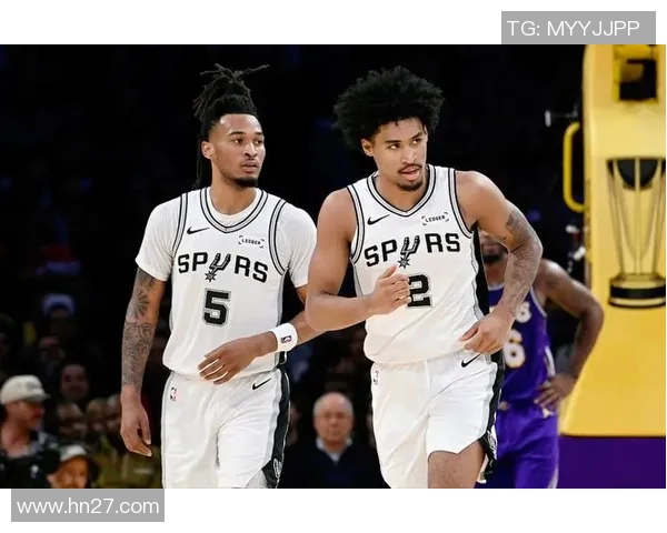 湖人对决马刺精彩纷呈28号比赛前瞻与球员状态分析