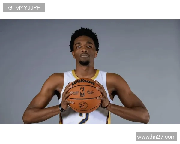 赫伯特琼斯的篮球旅程与成长故事探秘