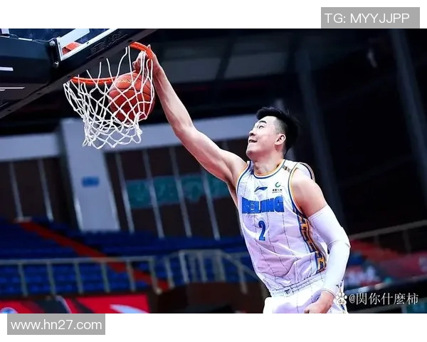 李慕豪：从篮球新星到职业生涯的辉煌蜕变之路